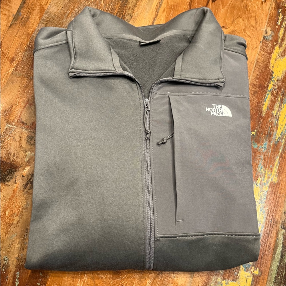 NWT North Face Men’s Performance Fleece Full
Zip Jacket